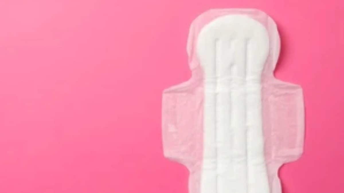 <div>Jaipur's 'Pad Woman' Leads Eco-Friendly Revolution With Banana-Fibre Sanitary Napkins</div>