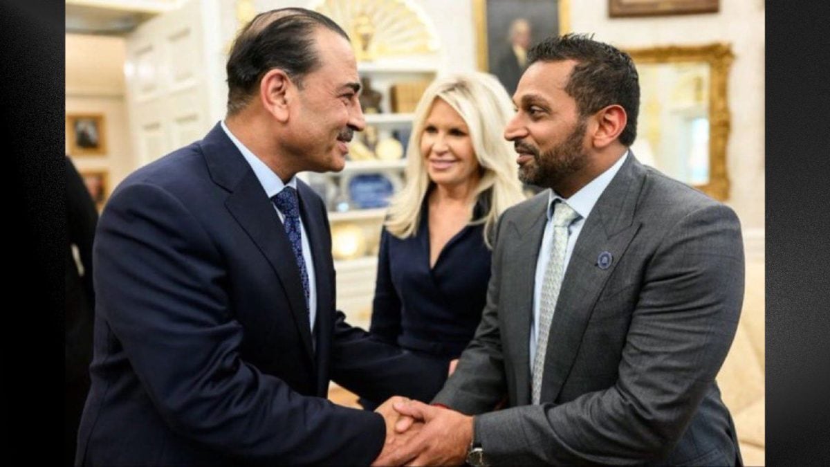 <div>'Appeasing Pakistan': Why Desis Are Upset Over Kash Patel-Asim Munir Handshake At White House Meet</div>
