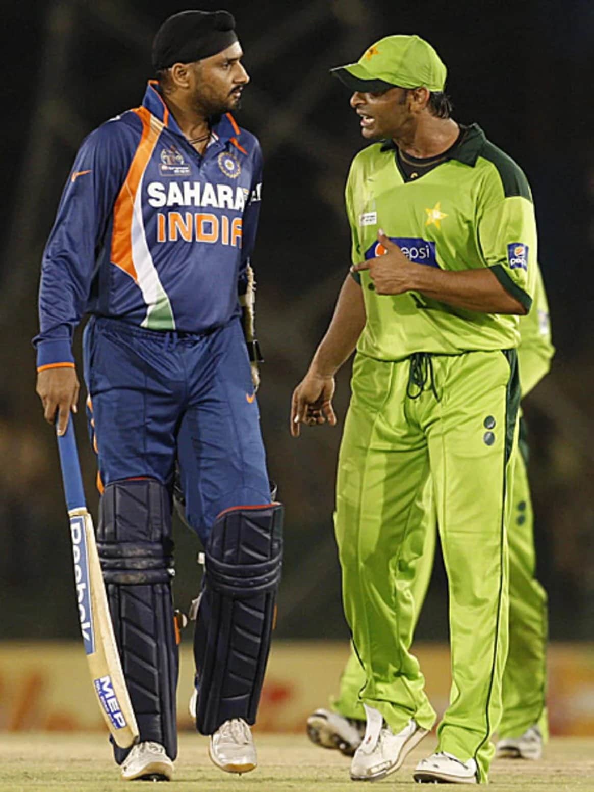 Harbhajan Singh vs Shoaib Akhtar in 2010: In the same edition of the Asia Cup clash, Shoaib Akhtar found himself in a heated exchange with Harbhajan Singh during the final overs. The spark came in the 47th over when Harbhajan launched Akhtar for a massive six. Frustration grew after the Indian spinner missed two short deliveries in the 49th over. As the players changed ends, Akhtar confronted Harbhajan with sharp words. Harbhajan Singh vs Shoaib Akhtar in 2010: In the same edition of the Asia Cup clash, Shoaib Akhtar found himself in a heated exchange with Harbhajan Singh during the final overs. The spark came in the 47th over when Harbhajan launched Akhtar for a massive six. Frustration grew after the Indian spinner missed two short deliveries in the 49th over. As the players changed ends, Akhtar confronted Harbhajan with sharp words.