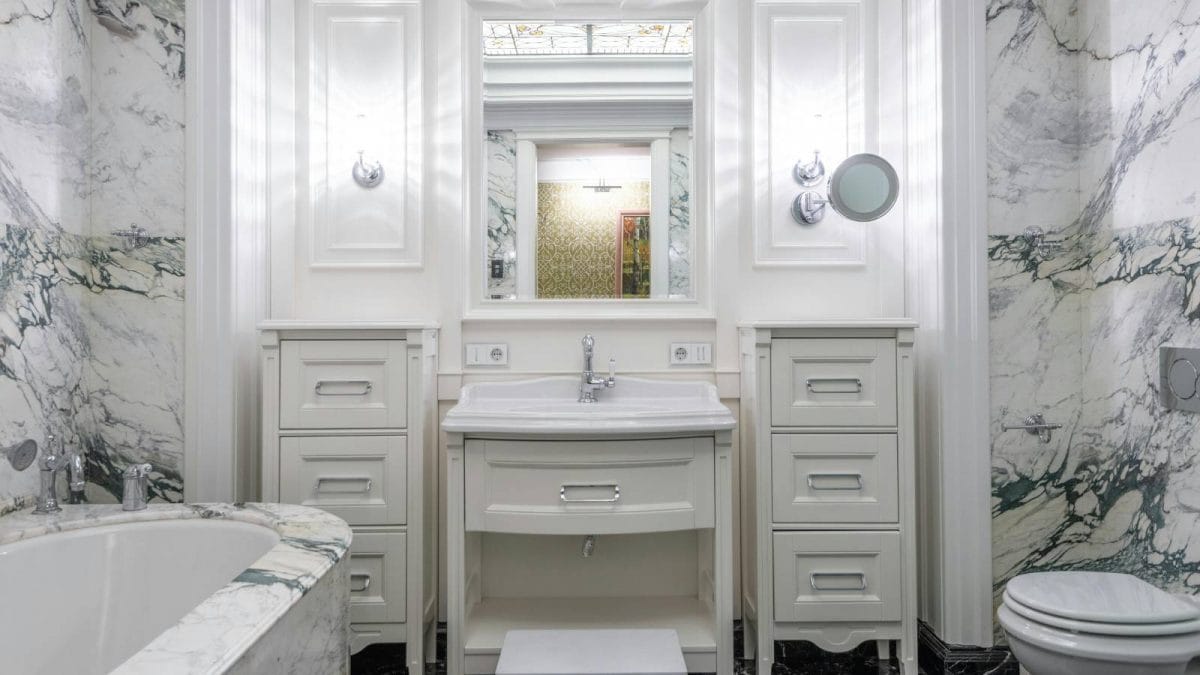 Optimal Bathroom Mirror Placement: Feng Shui Principles