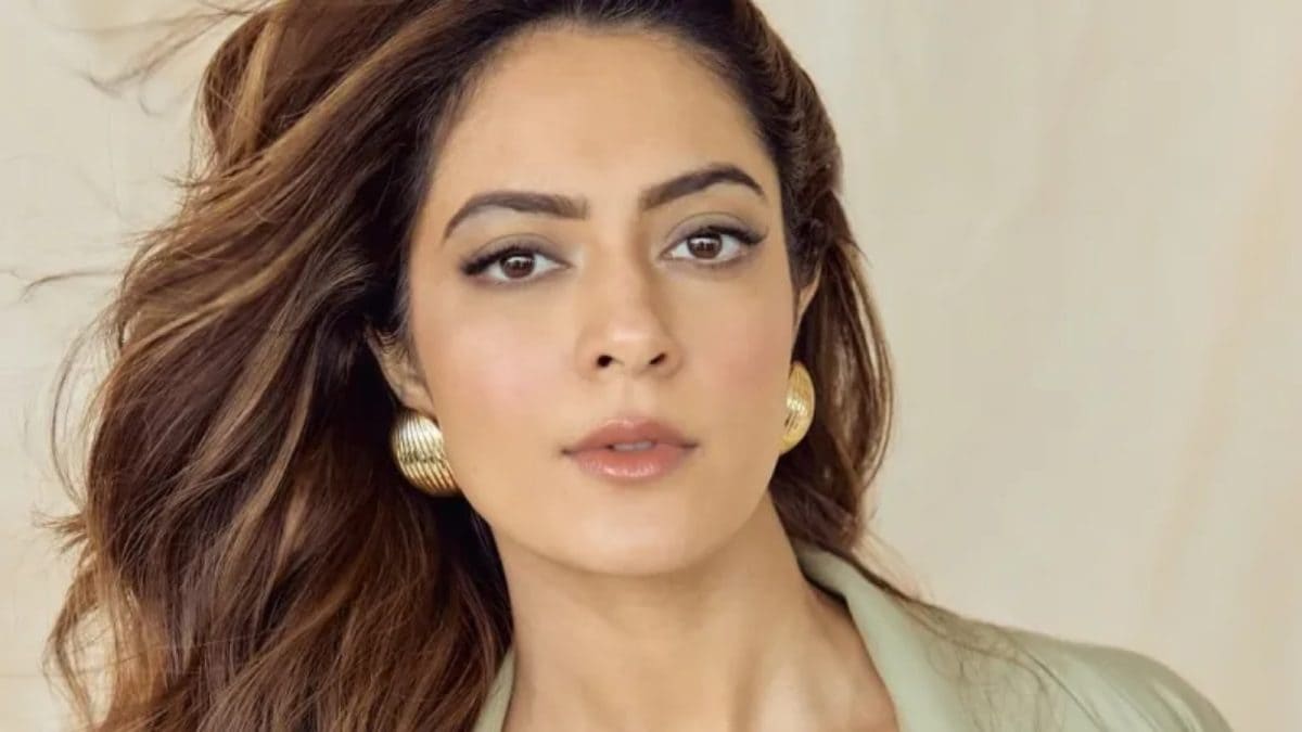 The Ba Ds Of Bollywood S Anya Singh Had 3 Film Deal With YRF But Got Aryan Anya Singh 2025 09 16x9 