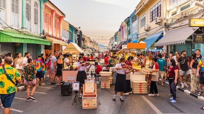From café-lined backstreets to riverside enclaves, Bangkok’s local scenes reward travellers who take the time to look beyond the obvious