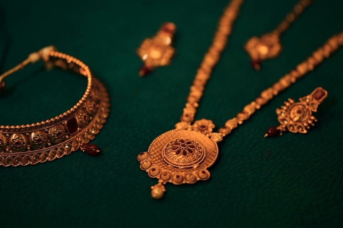 What's Inside 18-Carat Gold? 99% Buyers Still Don't Know