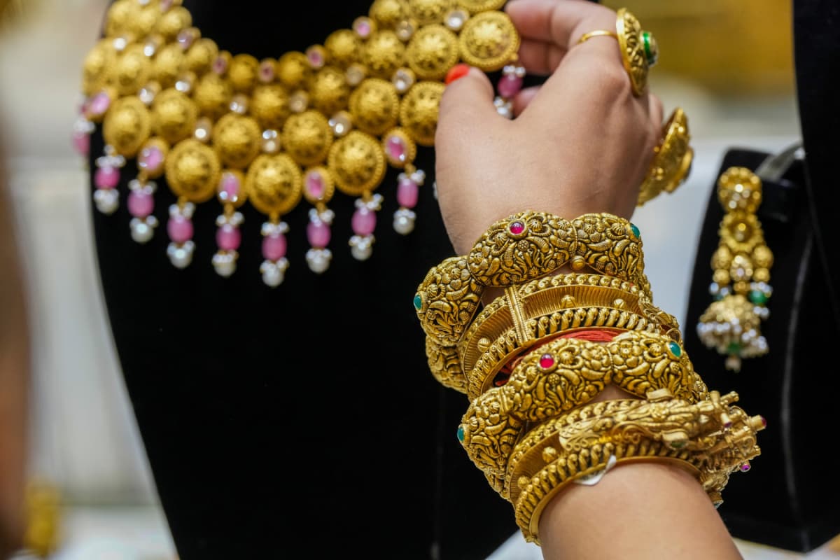 Gold Rate Today, September 27: Check 22 & 24 Carat Bullion Prices In Delhi, Pune, Mumbai, Kolkata, Other Cities