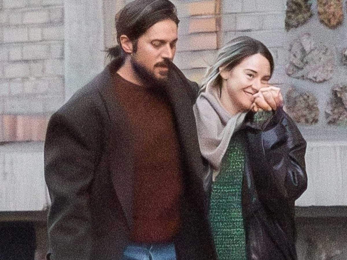 Hinano teases her audience