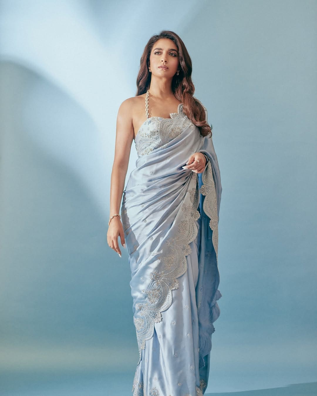 Keerthy Suresh In Ethnic Elegance: 10 Traditional Looks That Broke The Internet Keerthy Suresh In Ethnic Elegance: 10 Traditional Looks That Broke The Internet