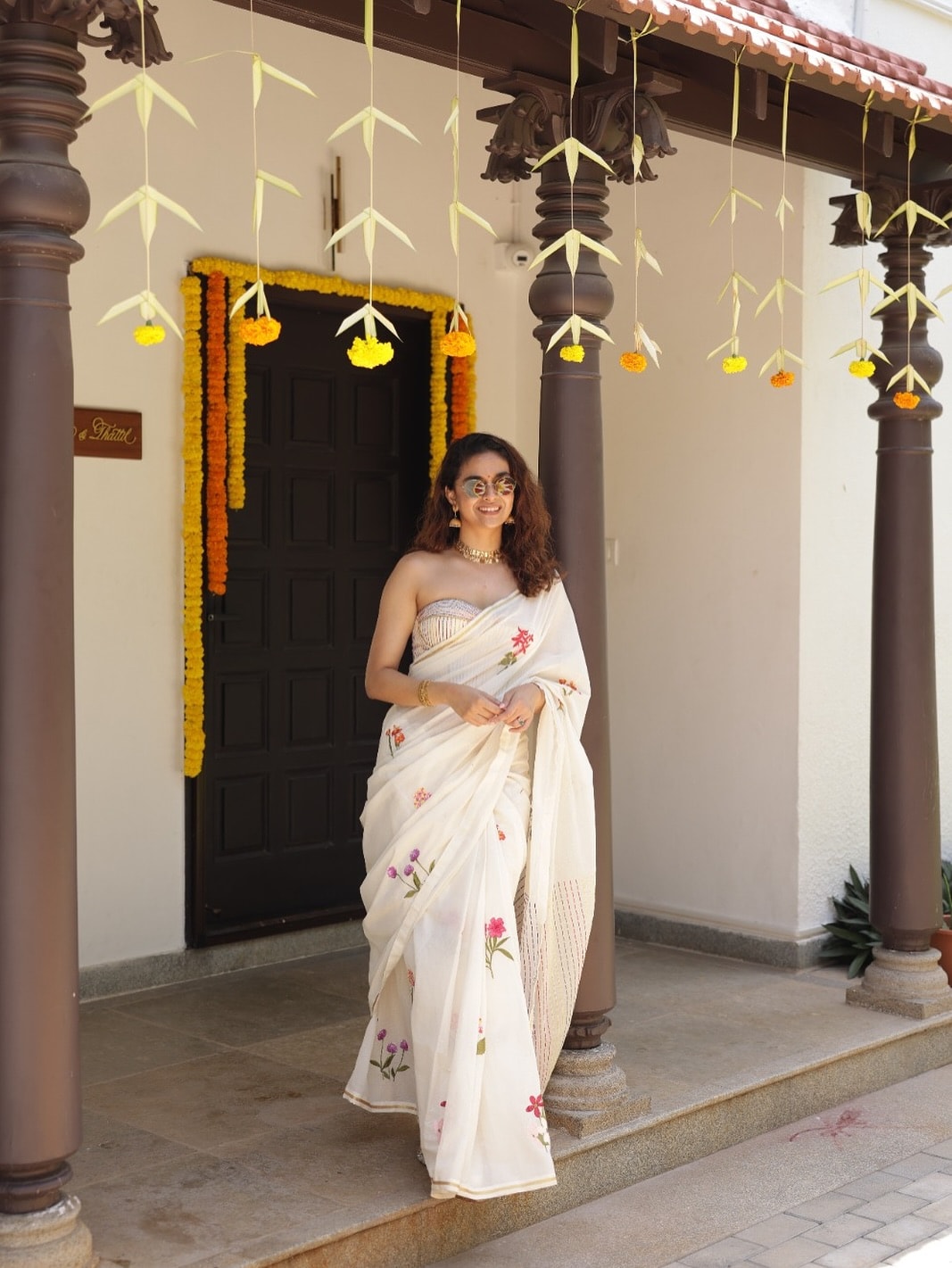 Keerthy Suresh’s Most Elegant Kasavu Saree Looks Keerthy Suresh’s Most Elegant Kasavu Saree Looks