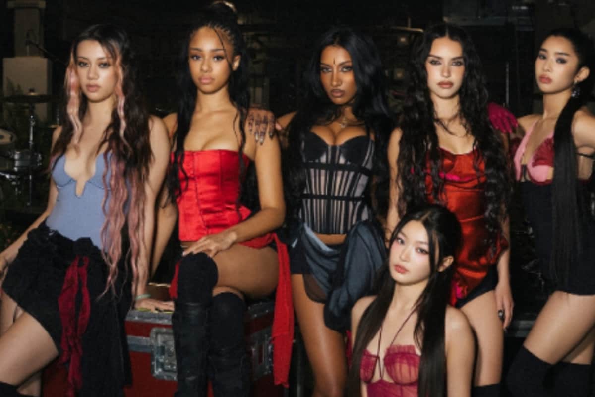 Sexy Gabriella онлайн көру