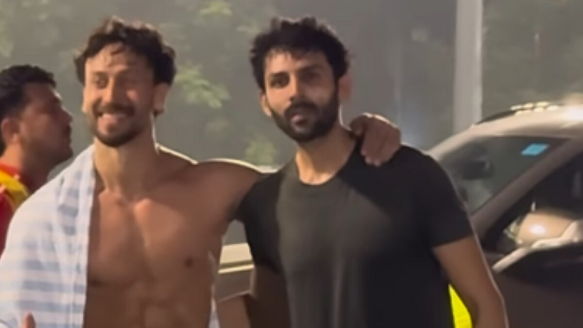 Tiger Shroff, Kartik Aaryan Play Soccer, Fans React