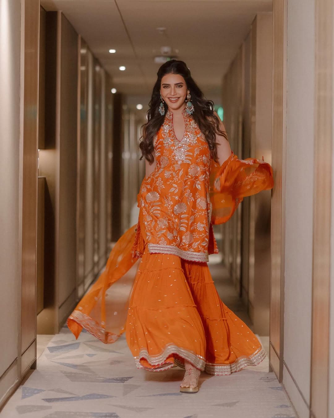 8 Celeb Inspired Orange Ethnic Outfit For Navratri Day 7