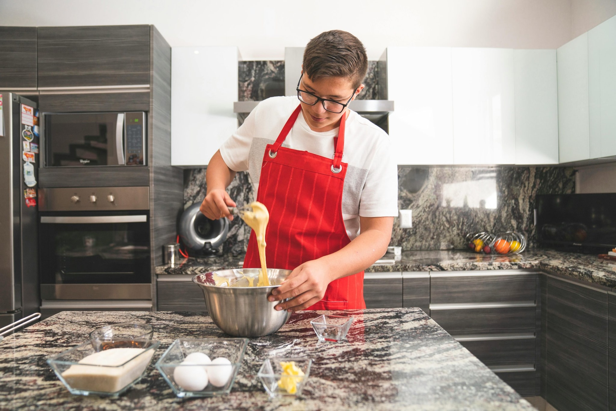 Step 4: Keep whisking until the mixture thickens into a creamy sauce. Step 4: Keep whisking until the mixture thickens into a creamy sauce.