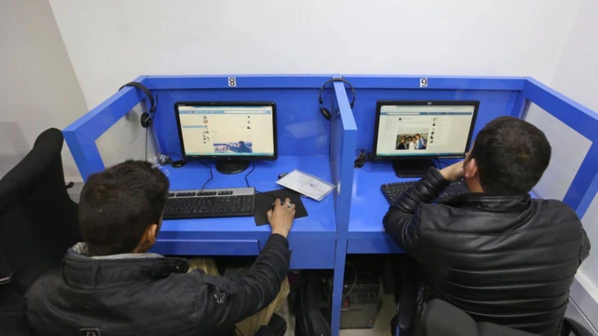 <div>Communication Blackout In Afghanistan As Taliban Bans Internet Citing 'Morality Measures'</div>