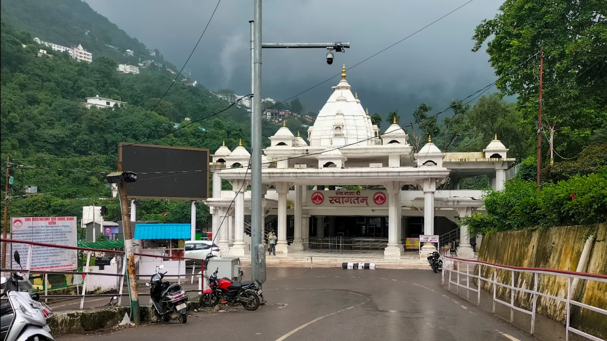 Planning Mata Vaishno Devi Yatra This Navratri? Read Shrine Board’s New Order Before Booking