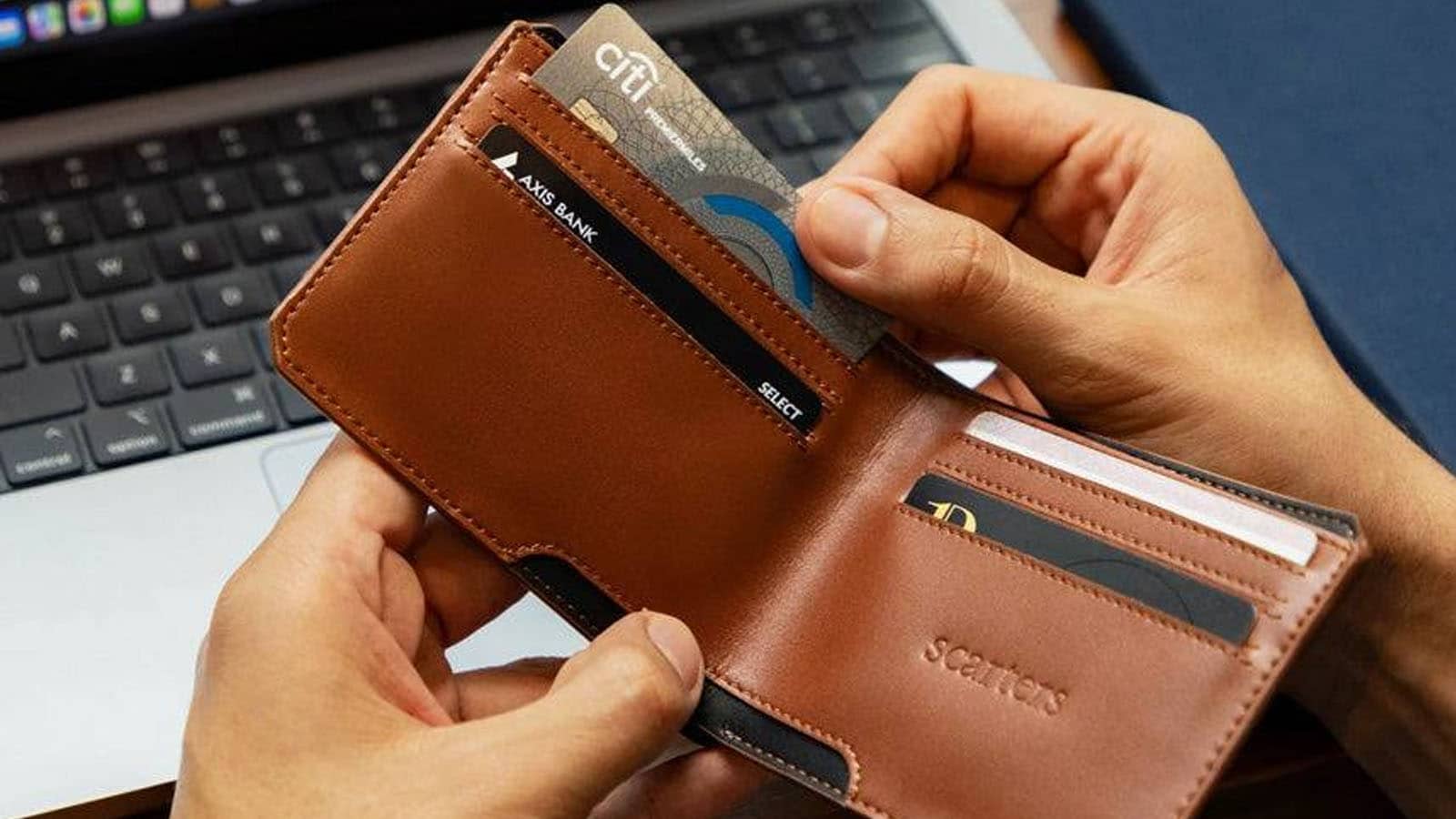 Feng Shui Tips: Lucky Wallet Colours To Attract Wealth Feng Shui Tips: Lucky Wallet Colours To Attract Wealth