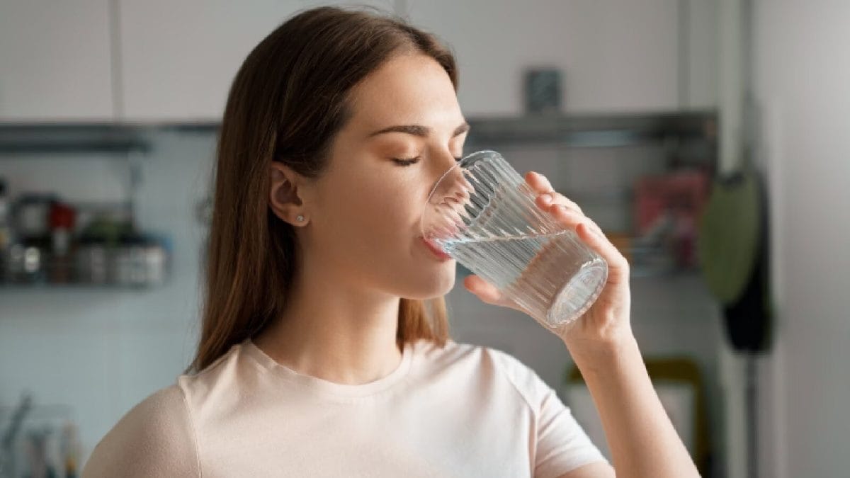 How Much Water Do You Really Need Every Day? Doctors Break Down The Science