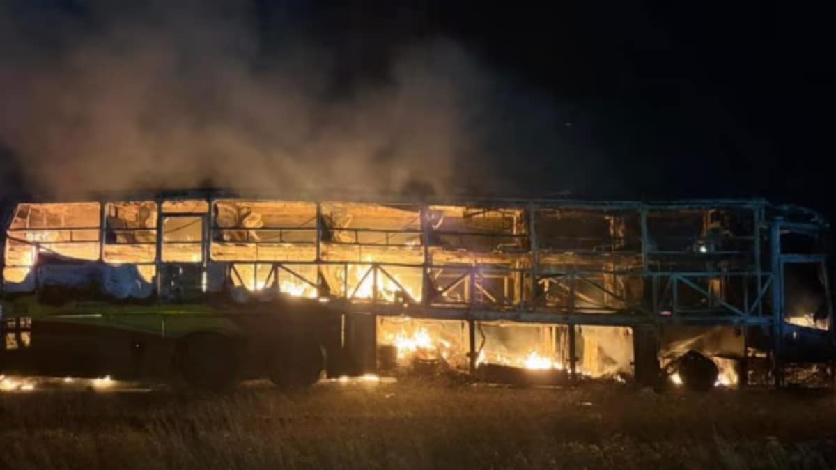 How A Consignment Of 234 Smartphones Aggravated The Deadly Kurnool Bus Fire