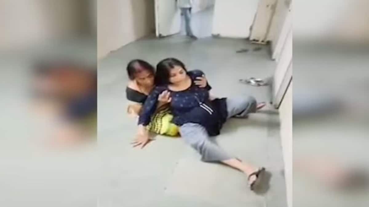 <div>'Maza Aaya': Nurse Mocks Woman After She Delivers Baby On Haridwar Hospital Floor</div>