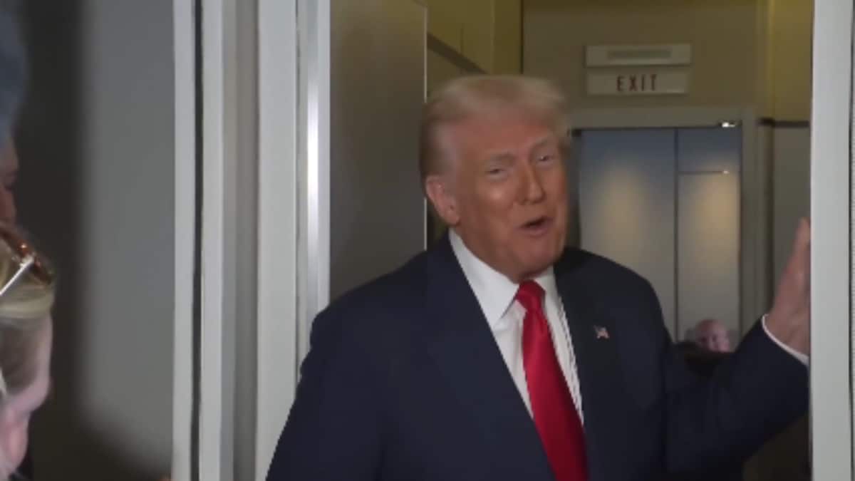 '...Got the Shakes': Trump Jokes Mid-Flight As Air Force One Faces Turbulence | Watch