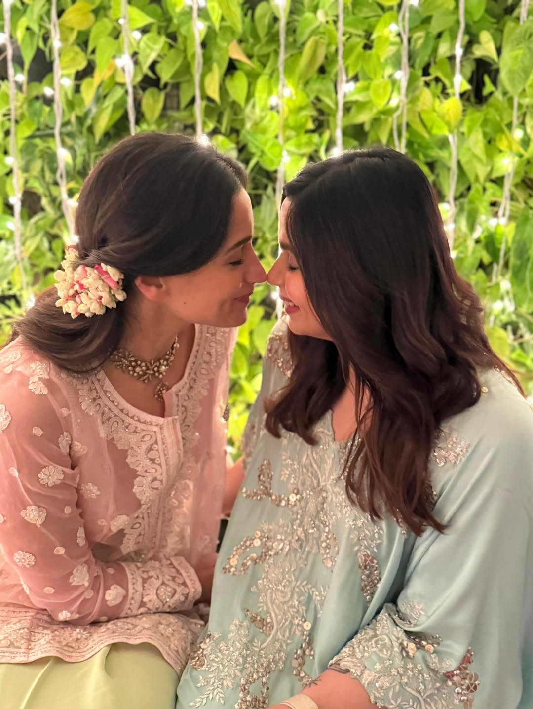 आलिया भट्ट दिवाली 2025 तस्वीरें