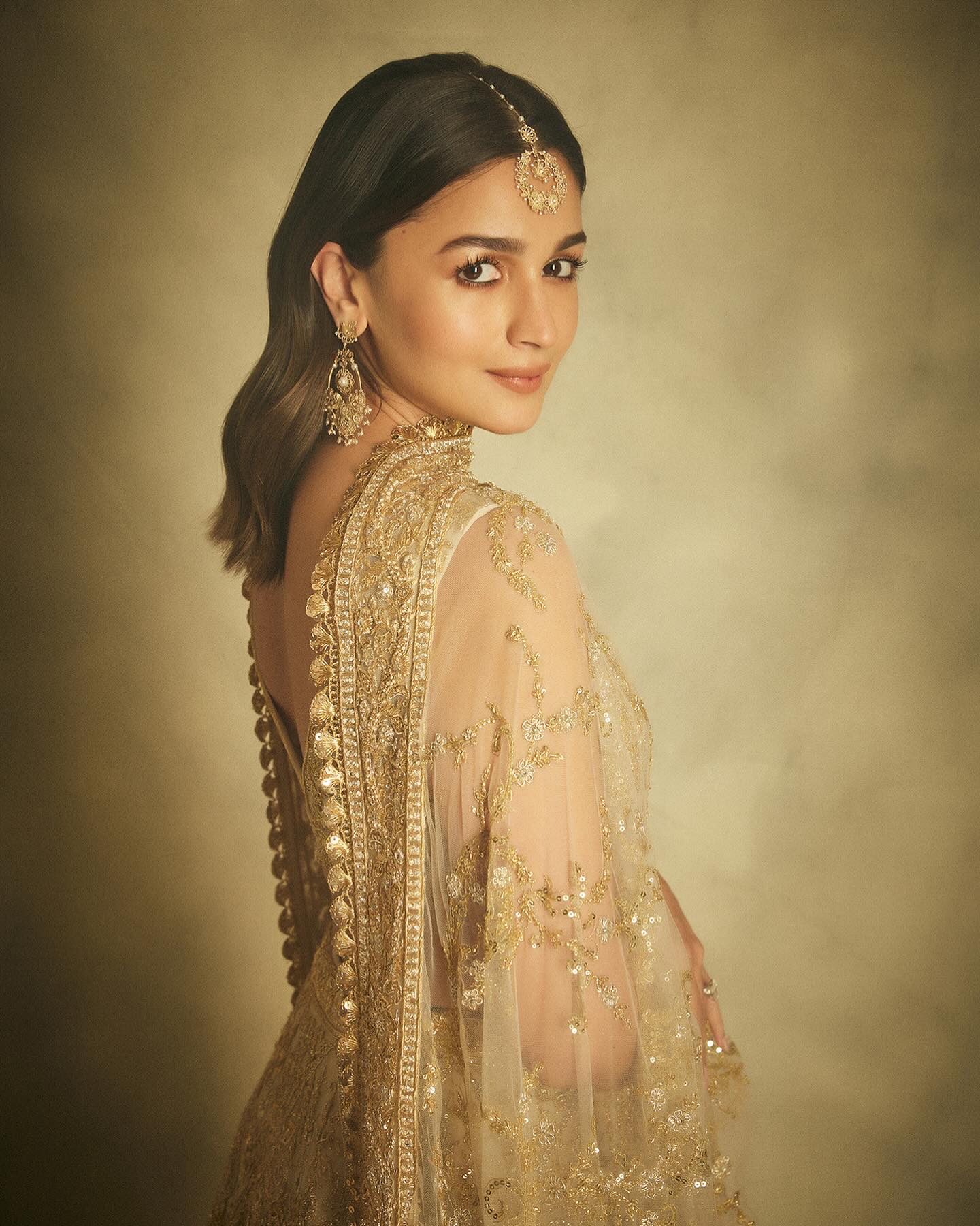 Alia Bhatt-inspired hairstyles for festive season Alia Bhatt-inspired hairstyles for festive season
