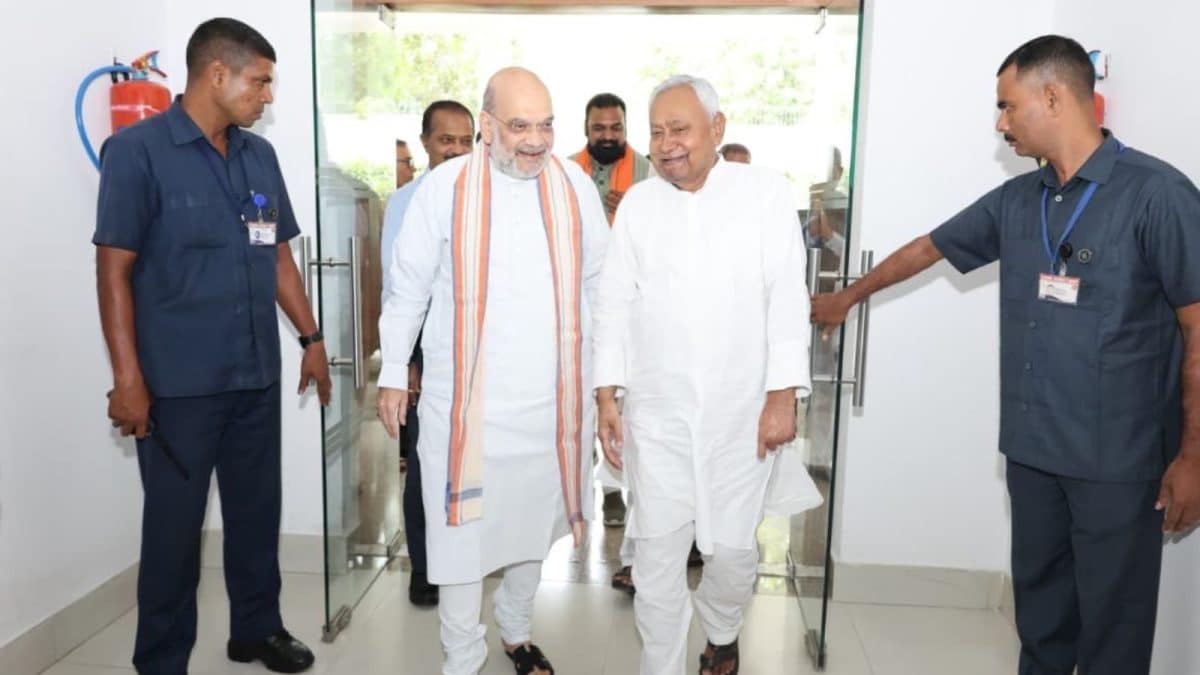 A Familiar Face, A Flexible Future: Amit Shah & BJP's Calibrated Endorsement Of Nitish Kumar