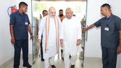  X/NitishKumar)