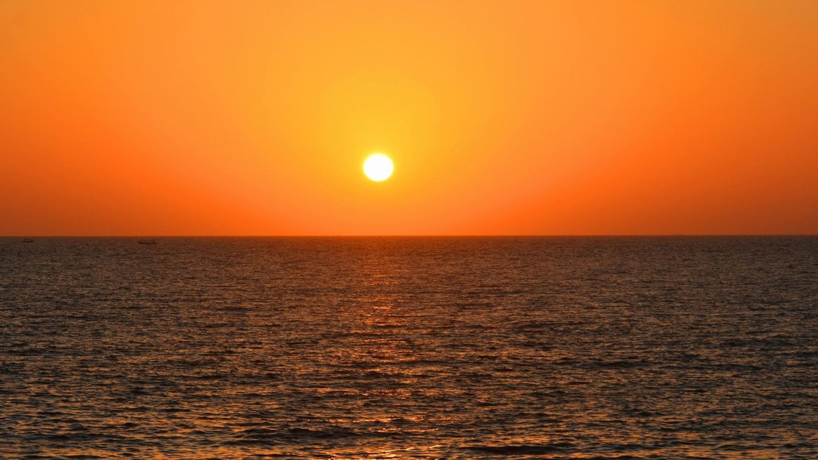 This Is India’s Only State To Witness Sunrise And Sunset From One Beach This Is India’s Only State To Witness Sunrise And Sunset From One Beach