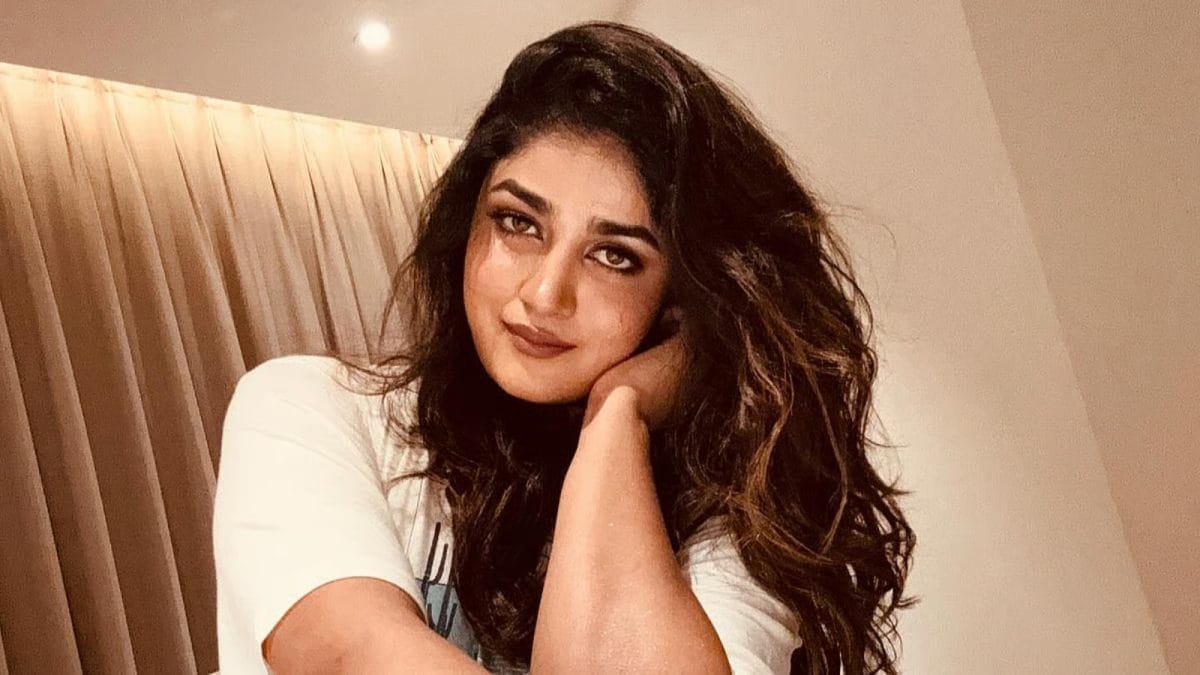 <div>Househelp Accuses Actress Dimple Hayathi Of Harassment: 'Treated Us Like Dogs'</div>