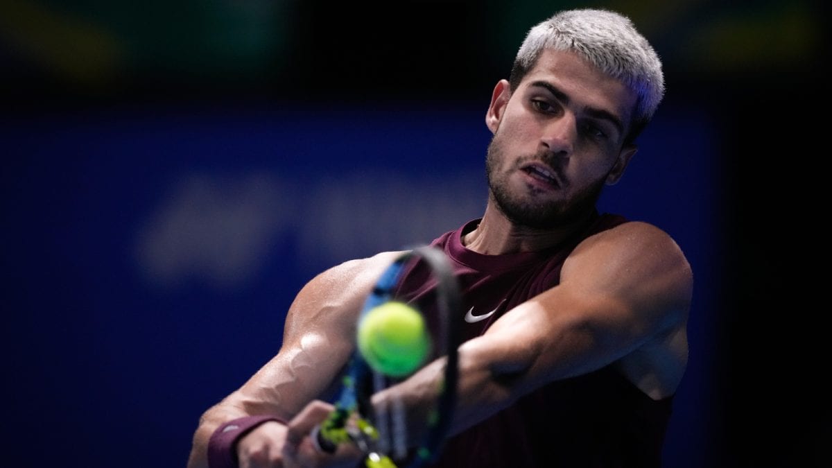 Carlos Alcaraz Stunned In 1st Round Of Paris Masters As Cameron Norrie Advances