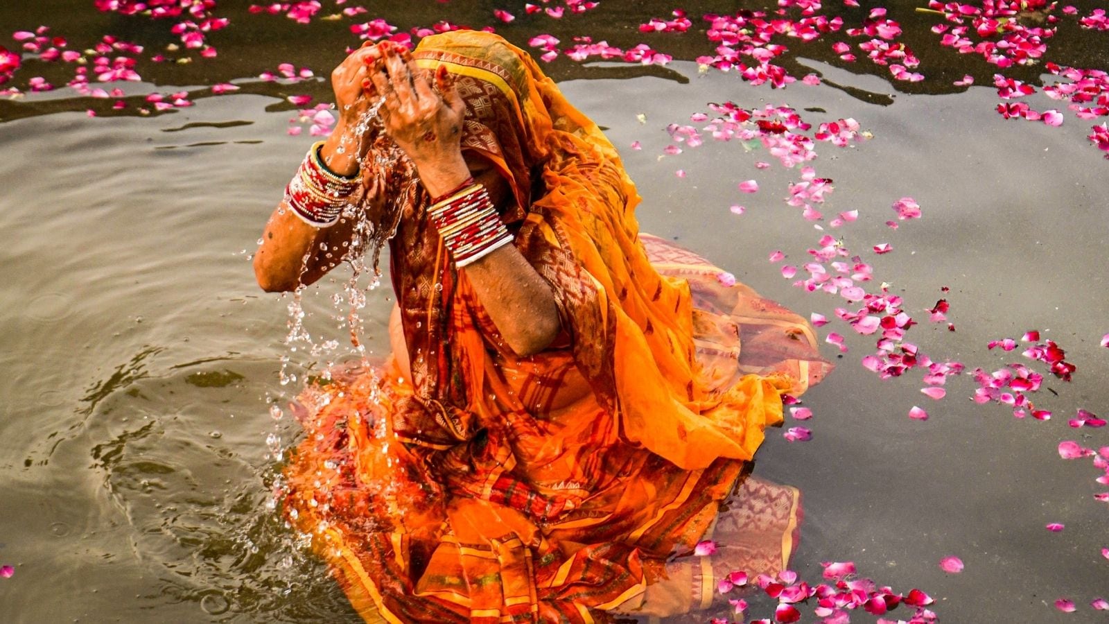 Chhath Puja 2025 Day 1: Significance Of Nahay Khay Ritual Chhath Puja 2025 Day 1: Significance Of Nahay Khay Ritual