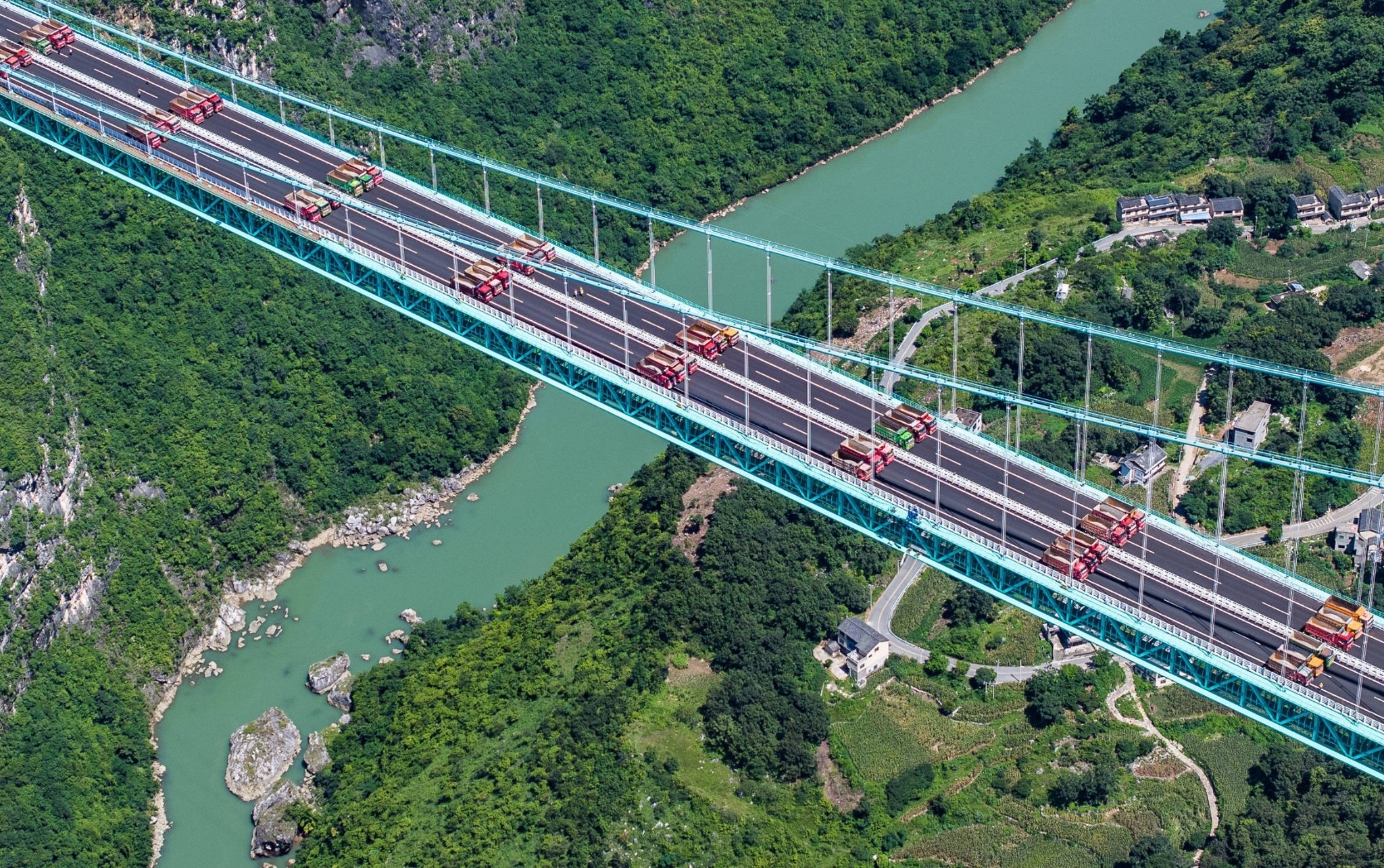 From Bungee Jumps To Glass Walks, World's Tallest Bridge In China Redefines Travel Experiences From Bungee Jumps To Glass Walks, World's Tallest Bridge In China Redefines Travel Experiences