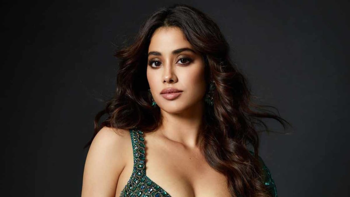 Janhvi Kapoor’s Jaw-Dropping Promotional Looks For Sunny Sanskari Ki Tulsi Kumari 
