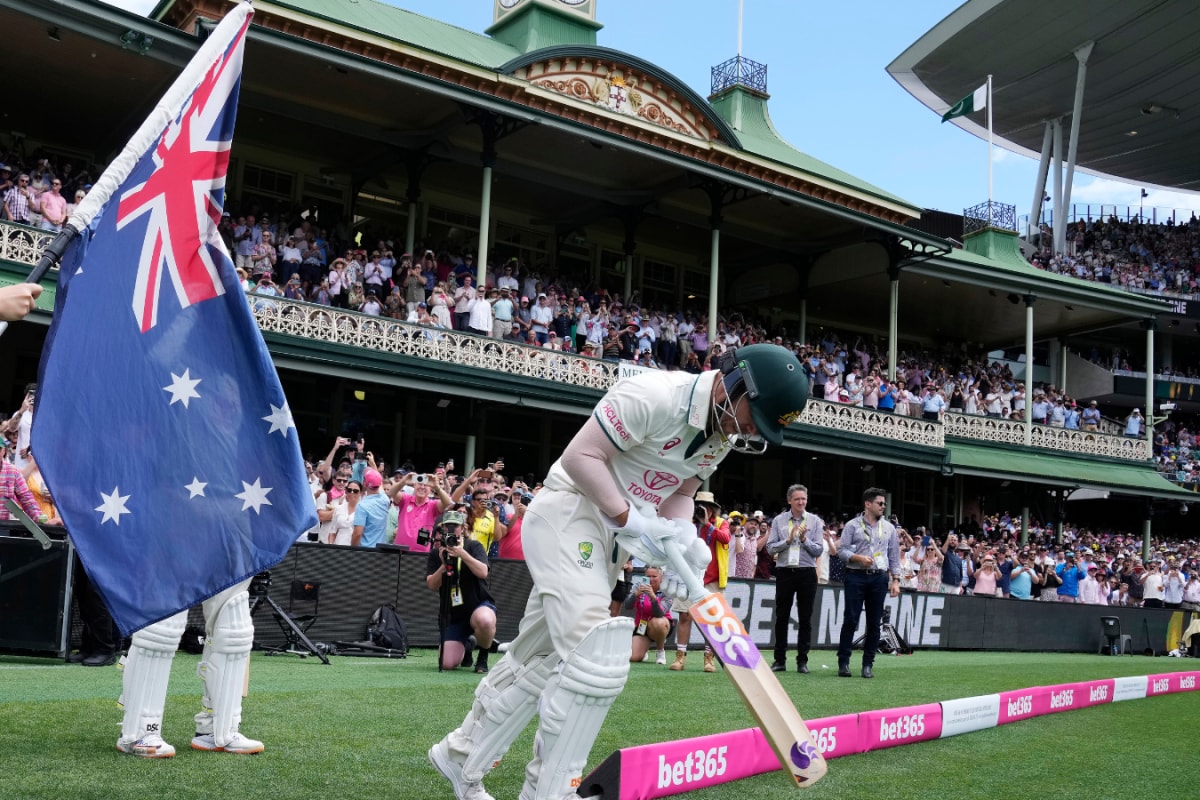 Warner takes cheeky dig at England before Ashes
