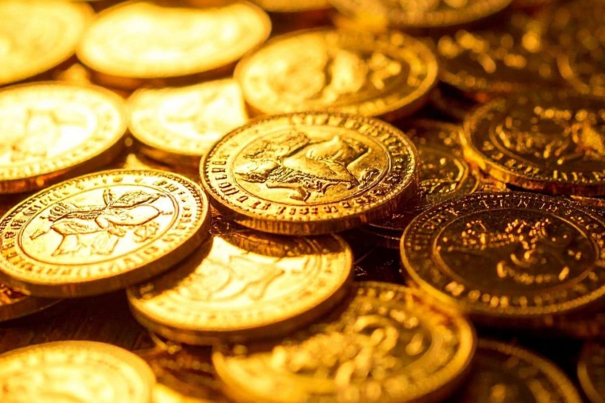 Bullion Dreams: Dhanteras Sales Surge To Rs 1 Lakh Crore Driven By Gold Rush