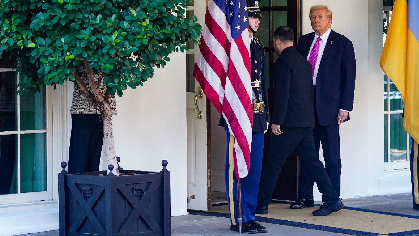 Donald Trump Pressured Ukraine To Give Up Donbas To Russia: Report