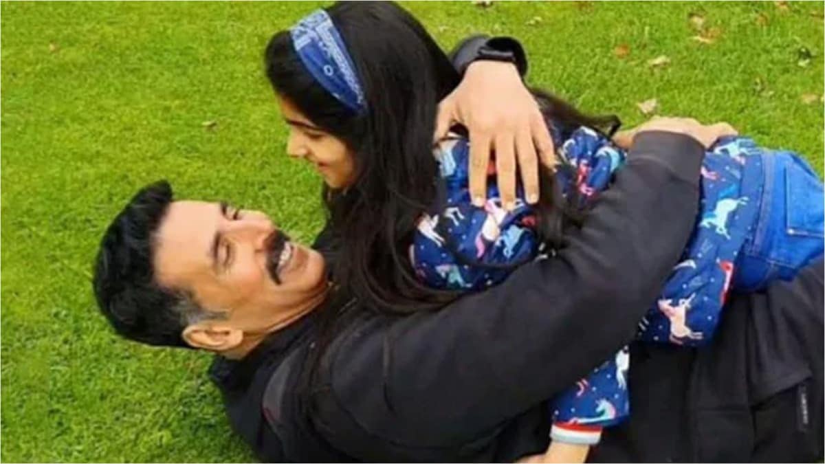 Akshay Kumar Daughter Photo: Akshay Kumar Reveals His 13-Year-Old