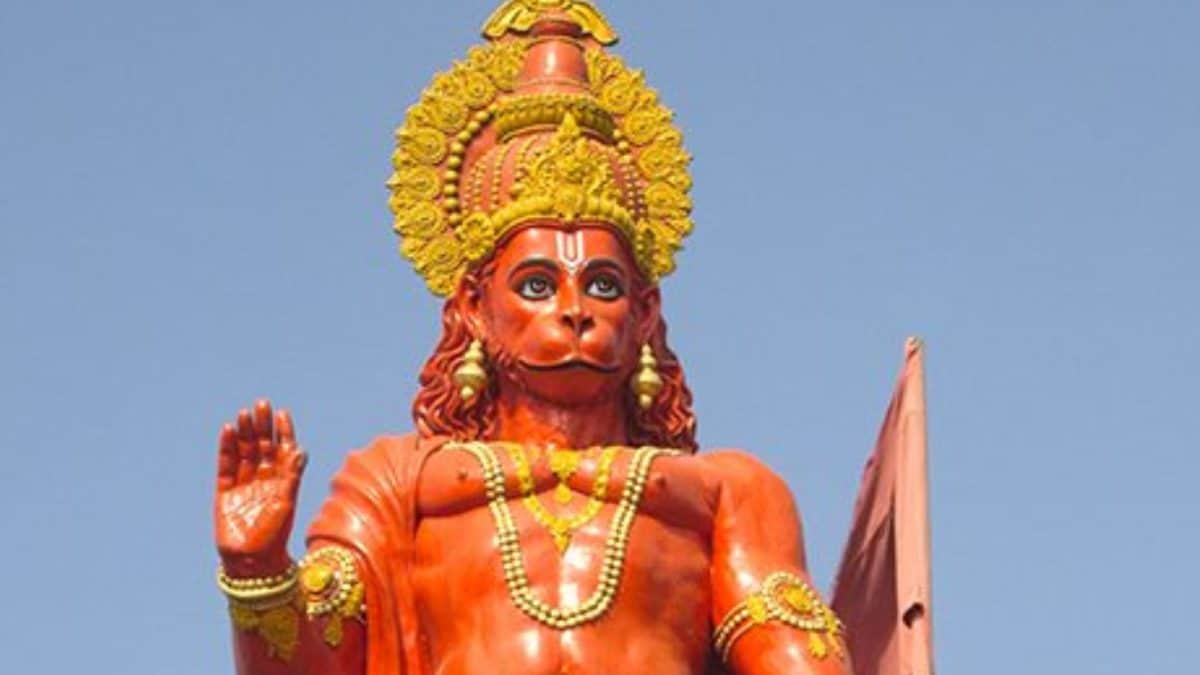 My Journey to Strength and Peace: Embracing Hanuman Pooja and the Chalisa