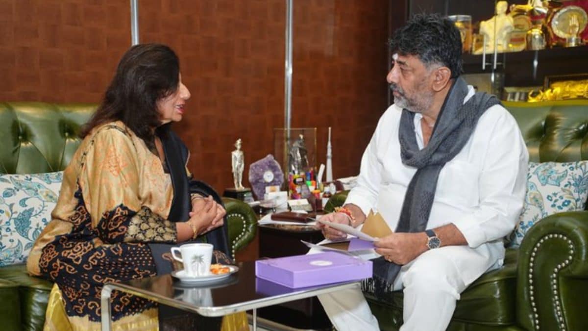 Shivakumar Meets Kiren Mazumdar-Shaw Amid Bengaluru Road Row, Discusses Karnataka's Growth