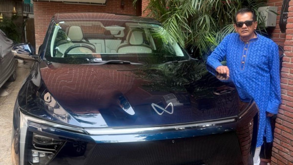 'Those Wanting To Buy BMWs...': Amitabh Kant Buys Mahindra EV Amid Lokpal Row