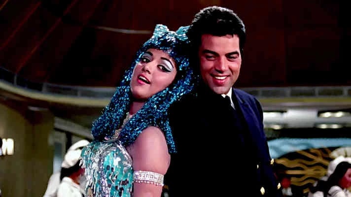 Hema and Dharmendra played the lead roles in the film Tum Haseen Main Jawaan, and by the time they finished filming, the two were head over heels for each other. But their story had its own challenges. Hema and Dharmendra played the lead roles in the film Tum Haseen Main Jawaan, and by the time they finished filming, the two were head over heels for each other. But their story had its own challenges.