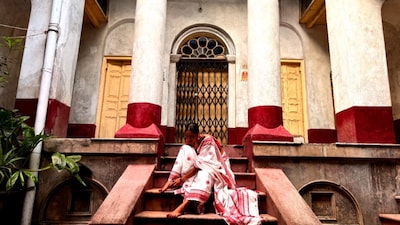 By celebrating artisanship while aligning it with contemporary design and sustainability, Coca-Cola’s Laal Paar sarees show how heritage can evolve without losing its essence