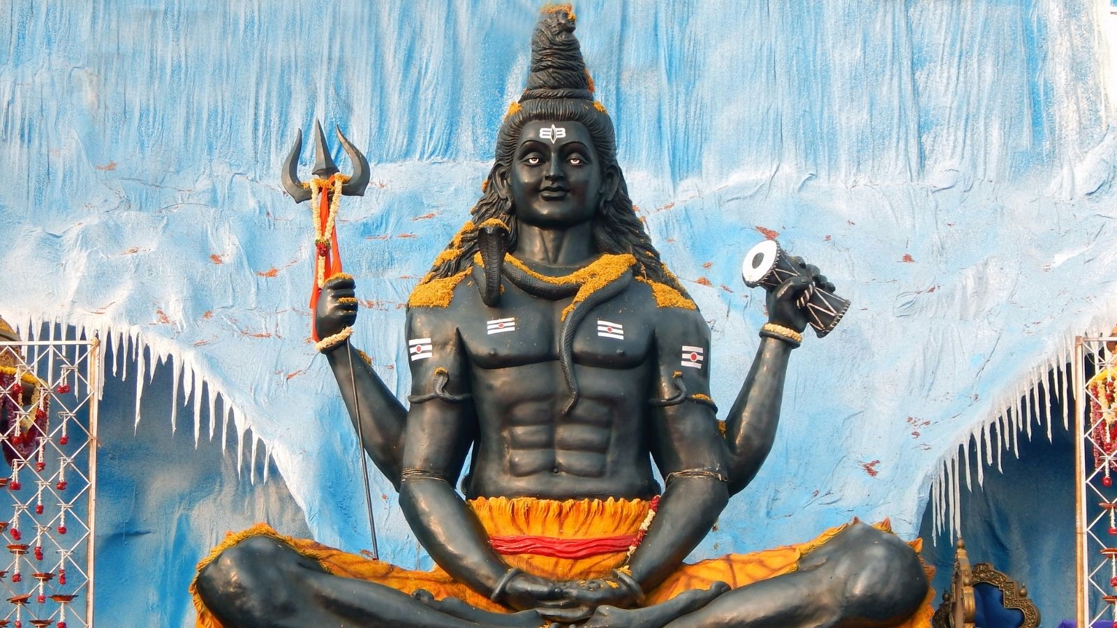 Sacred Flowers To Offer Lord Shiva During Karthika Masam Sacred Flowers To Offer Lord Shiva During Karthika Masam