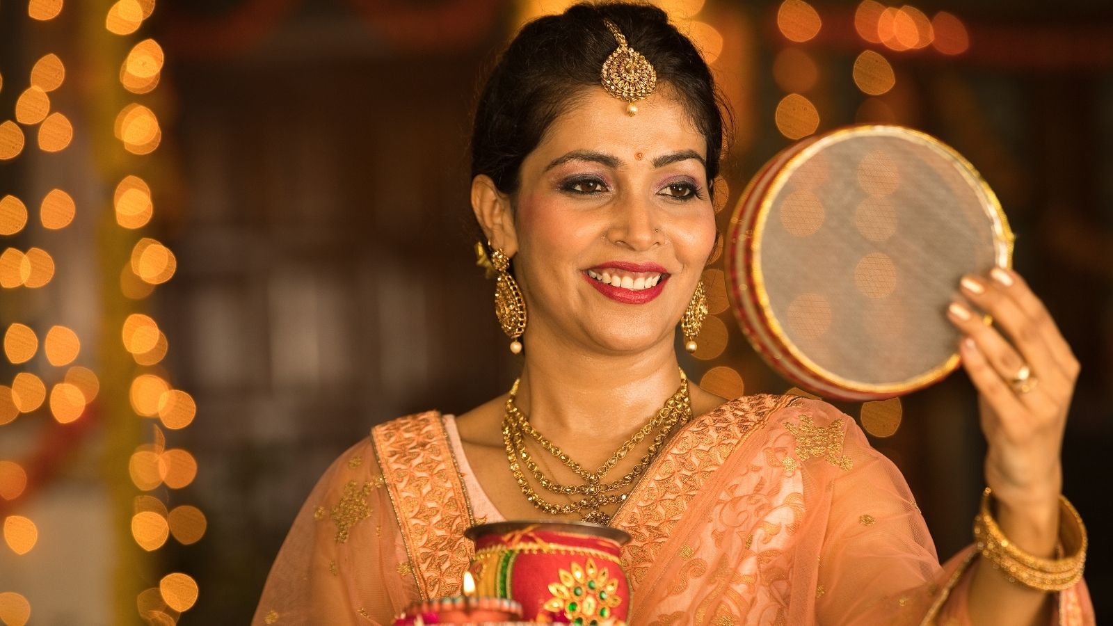 Karwa Chauth 2025: What To Follow And What To Avoid During The Fast Karwa Chauth 2025: What To Follow And What To Avoid During The Fast