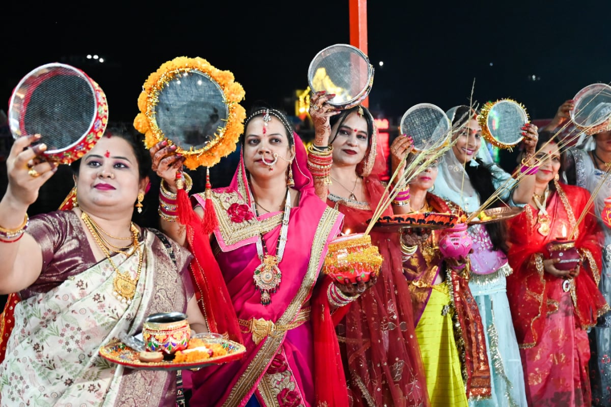 Karva Chauth 2025: Should Pregnant Women Fast? Here’s What Doctors Say