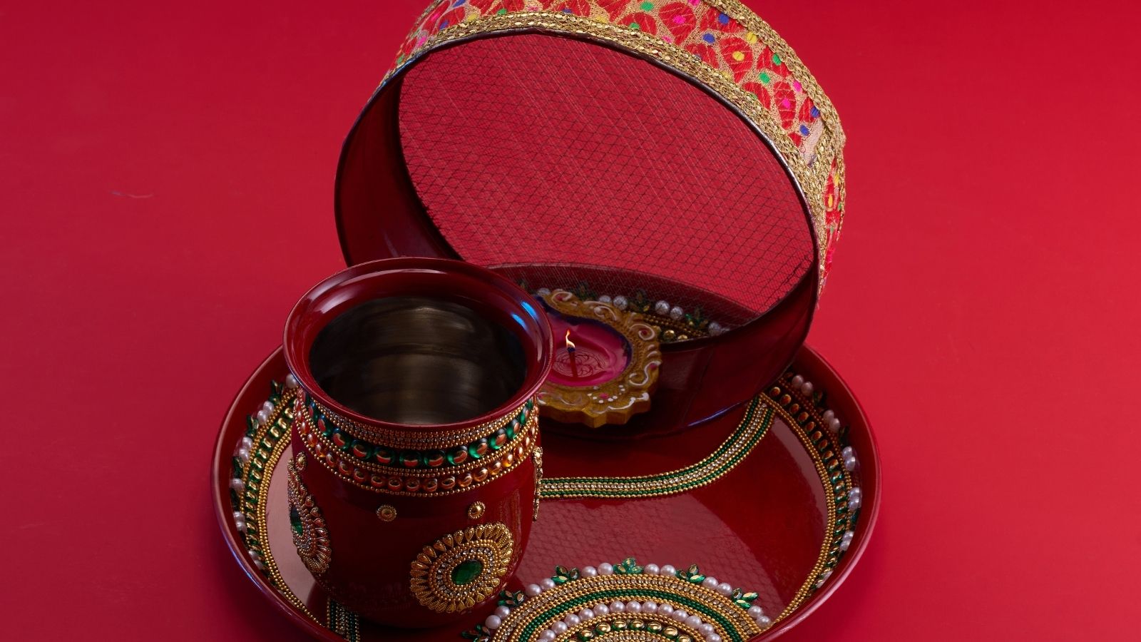 Karwa Chauth 2025: What To Follow And What To Avoid During The Fast Karwa Chauth 2025: What To Follow And What To Avoid During The Fast