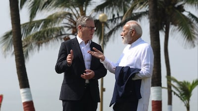 Prime Minister Narendra Modi engaged in an conversation with his English counterpart and Labour leader Keir Starmer. (IMAGE: MEA India) 
