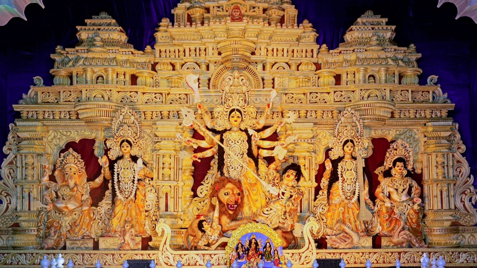 Maha Navami 2025: Wishes To Share With Loved Ones Maha Navami 2025: Wishes To Share With Loved Ones