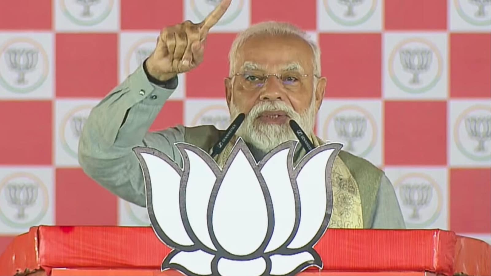 'Like Oil And Water': PM Modi Mocks ‘Yuvraajs’ Rahul And Tejashwi Over Rift In Bihar Alliance