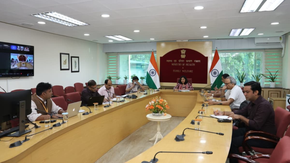Centre Holds Key Meet As Cough Syrup-Linked Deaths Surge To 18, Urges States To Act Swiftly