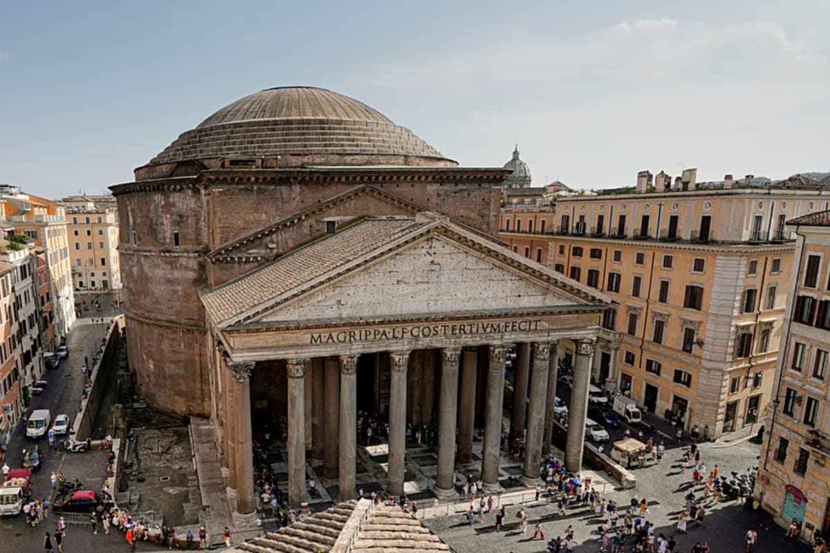 Japanese Tourist Falls To Death From Outer Wall Of Rome’s Pantheon